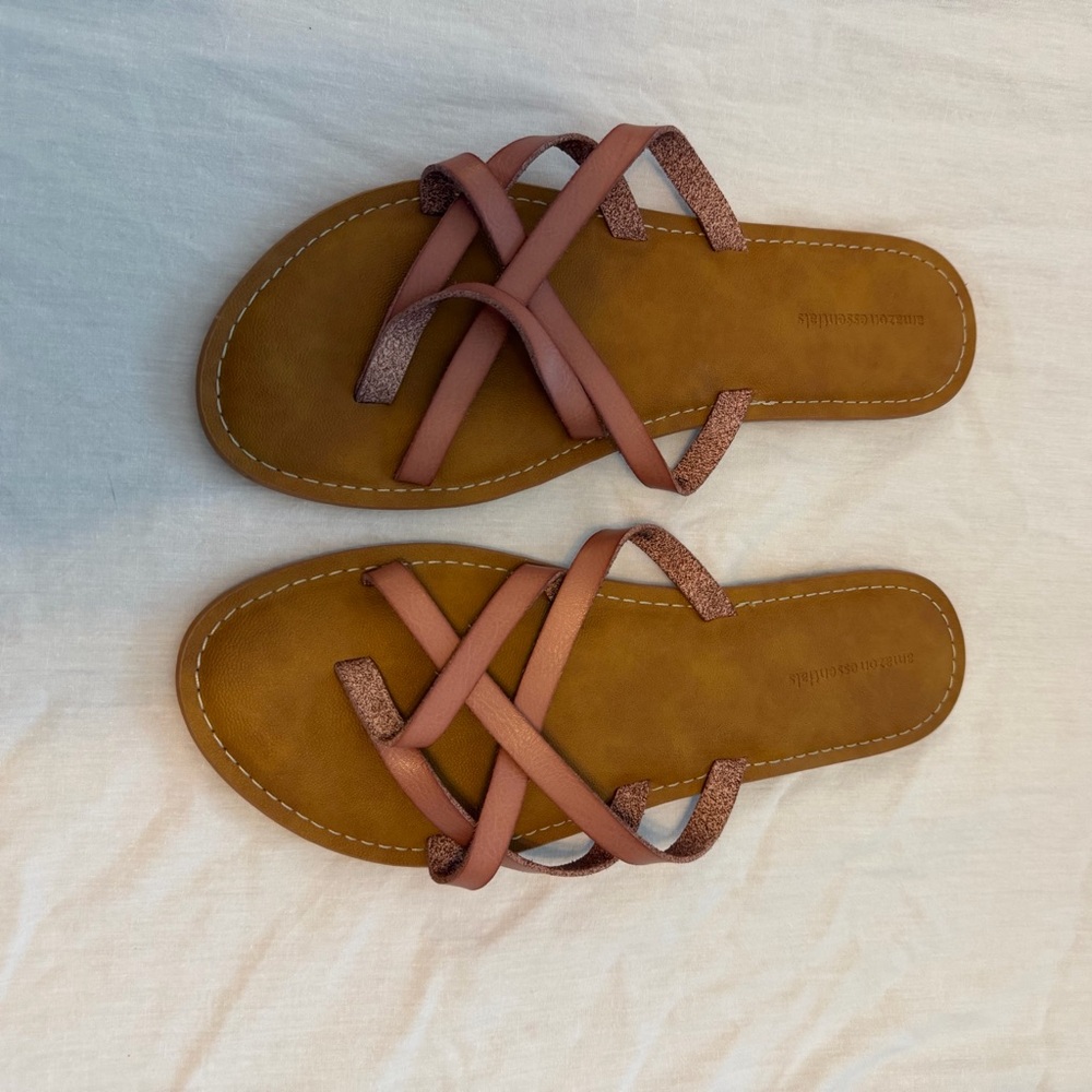 Amazon Essentials Rose Pink Crisscross Slide Sandals